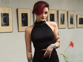 LunaLoviegood  live sex cam