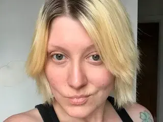 Rye_Dawn  live sex cam