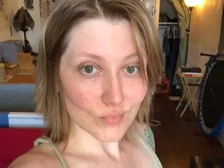 Rye_Dawn  live sex cam