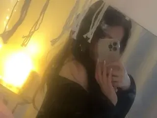 Cherryrosealiee  live sex cam