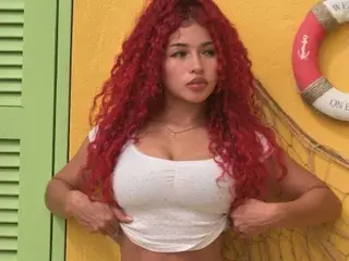 Curly915  live sex cam