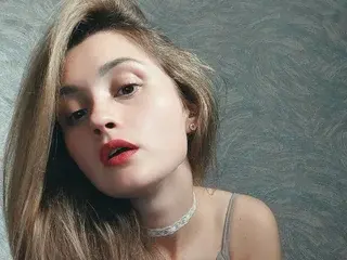 Taty21  live sex cam