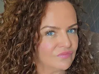 SweetLittle_Charlotte  live sex cam