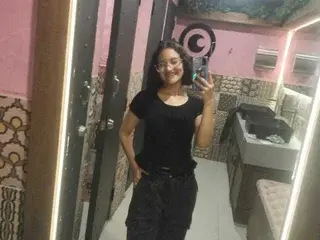 Miss22mia  live sex cam