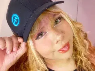 AngelicMoonnn  live sex cam