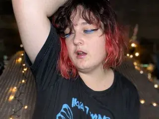 Ladyrochester  live sex cam
