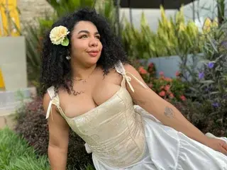 MemphisWilliams  live sex cam