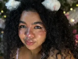 MemphisWilliams  live sex cam