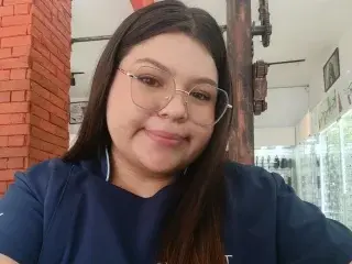 Moolly_evans  live sex cam