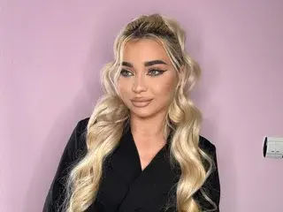 BiankaHiper  live sex cam