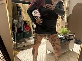 CandyApplesxXx  live sex cam