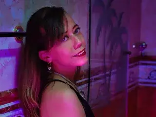 NICOLLEWAYY  live sex cam