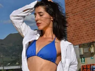 Friskyisa  live sex cam