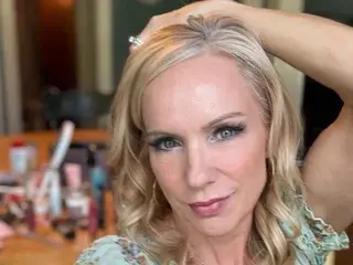 BellaBare  live sex cam