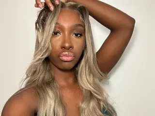 Fantasyblkgirl  live sex cam