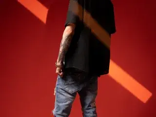 DerryAndIzzy  live sex cam