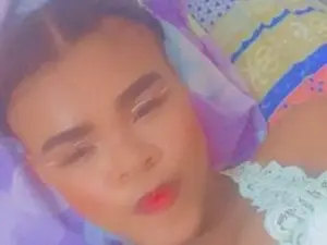 Karla28  live sex cam