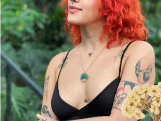 Isabellakoff  live sex cam