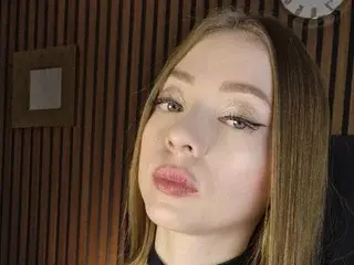 NaxxaEvanss  live sex cam