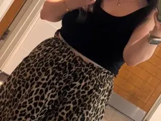 RoseTemptationnXX  live sex cam