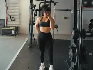 MartinaRuis  live sex cam