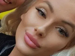 MissSquirtalot  live sex cam