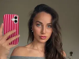 CheekySabrina  live sex cam
