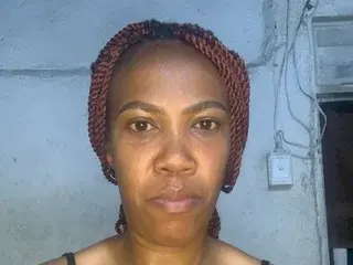 Sexysnow33s  live sex cam