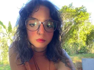 MyaMillor  live sex cam