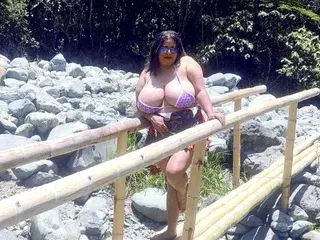 Brunella777  live sex cam