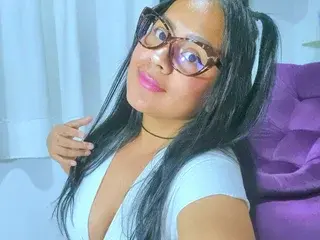 BellaaRosee18  live sex cam
