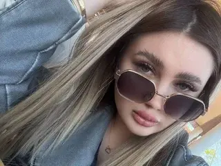 SlankyMic  live sex cam