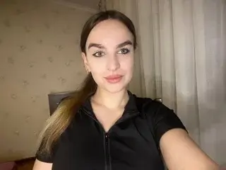 Llinaa  live sex cam