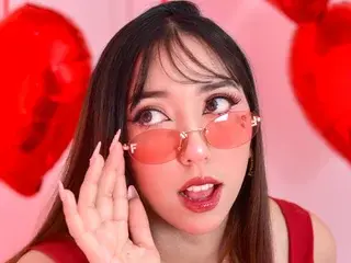 Emi_Star  live sex cam
