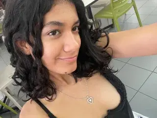 RoxannaBlack  live sex cam
