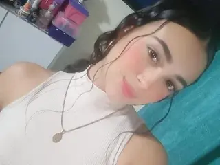 Sarai_Velez  live sex cam