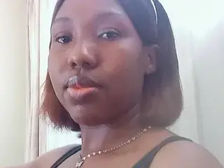 Candylips23  live sex cam