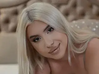 CassieBabee  live sex cam