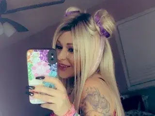 Goddesshotlips  live sex cam