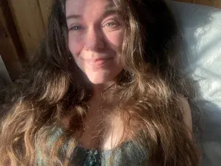 Trixieiris  live sex cam