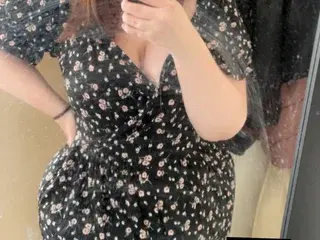 HotwifeHolly  live sex cam