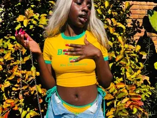 BlackPearl_19  live sex cam
