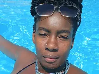 MzSwisher  live sex cam