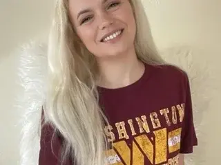 SophiaSinclaireX  live sex cam