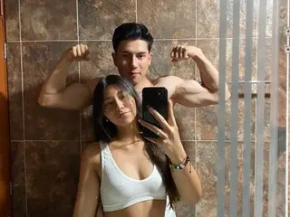 Scarlataandluca  live sex cam