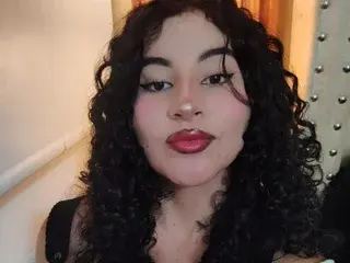 PenelopeRoosse  live sex cam