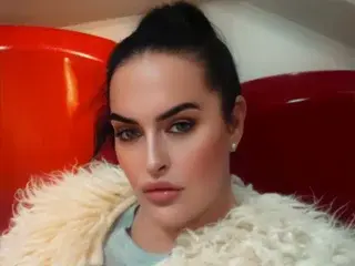 Elishachance  live sex cam