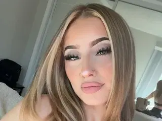 Kittykat044  live sex cam