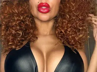 BustyRea  live sex cam