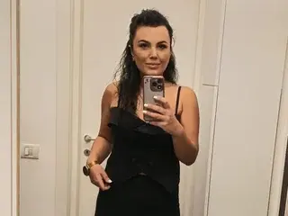 ESTHEERx  live sex cam